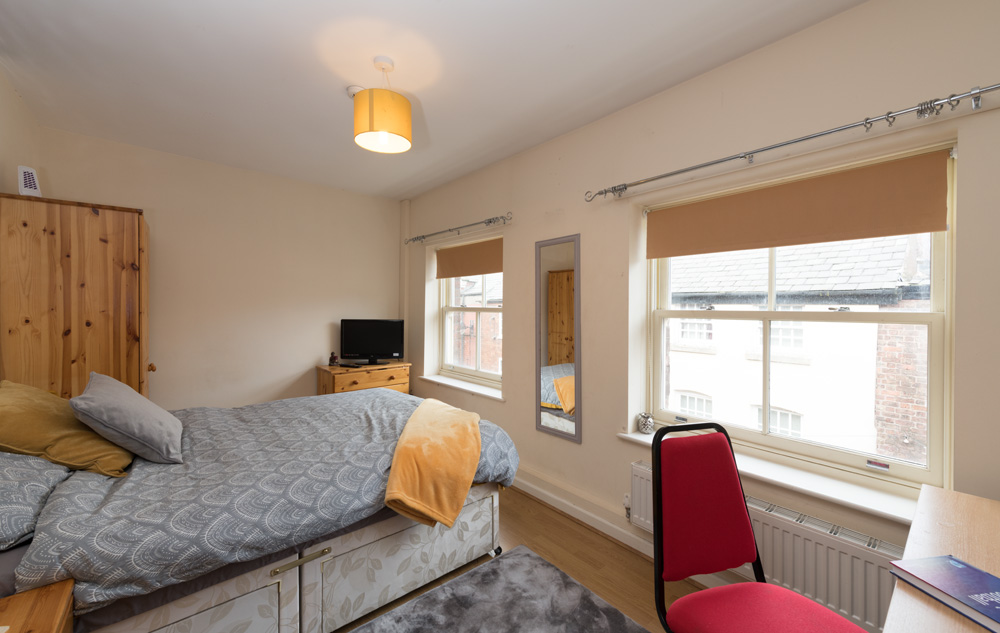 Ormskirk Student Accommodation, Burscough Street property – double bed room