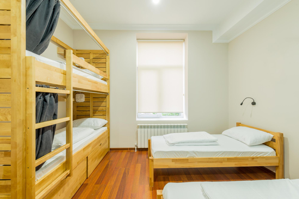 Dear Parents: How to Find a Safe, Stylish Home for Your Student